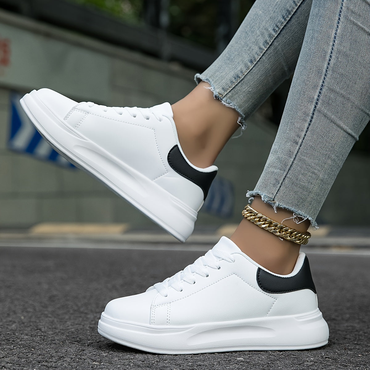 Romy – Białe skórzane sneakersy w czystym stylu