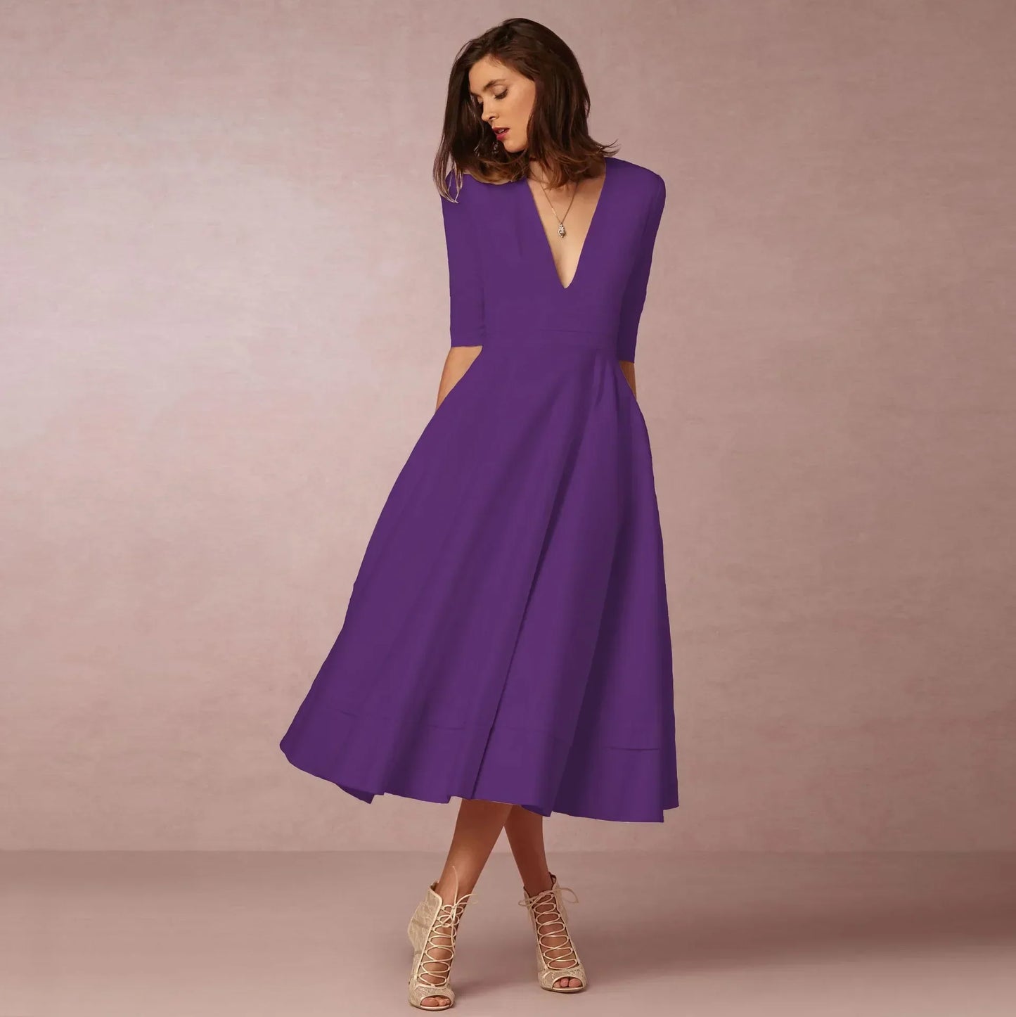 Charlotte – Elegancka sukienka z dekoltem w serek