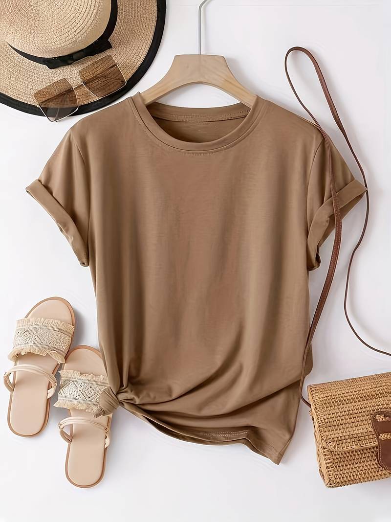 Nora – Minimalistyczna T-shirt o Nowoczesnym Designie