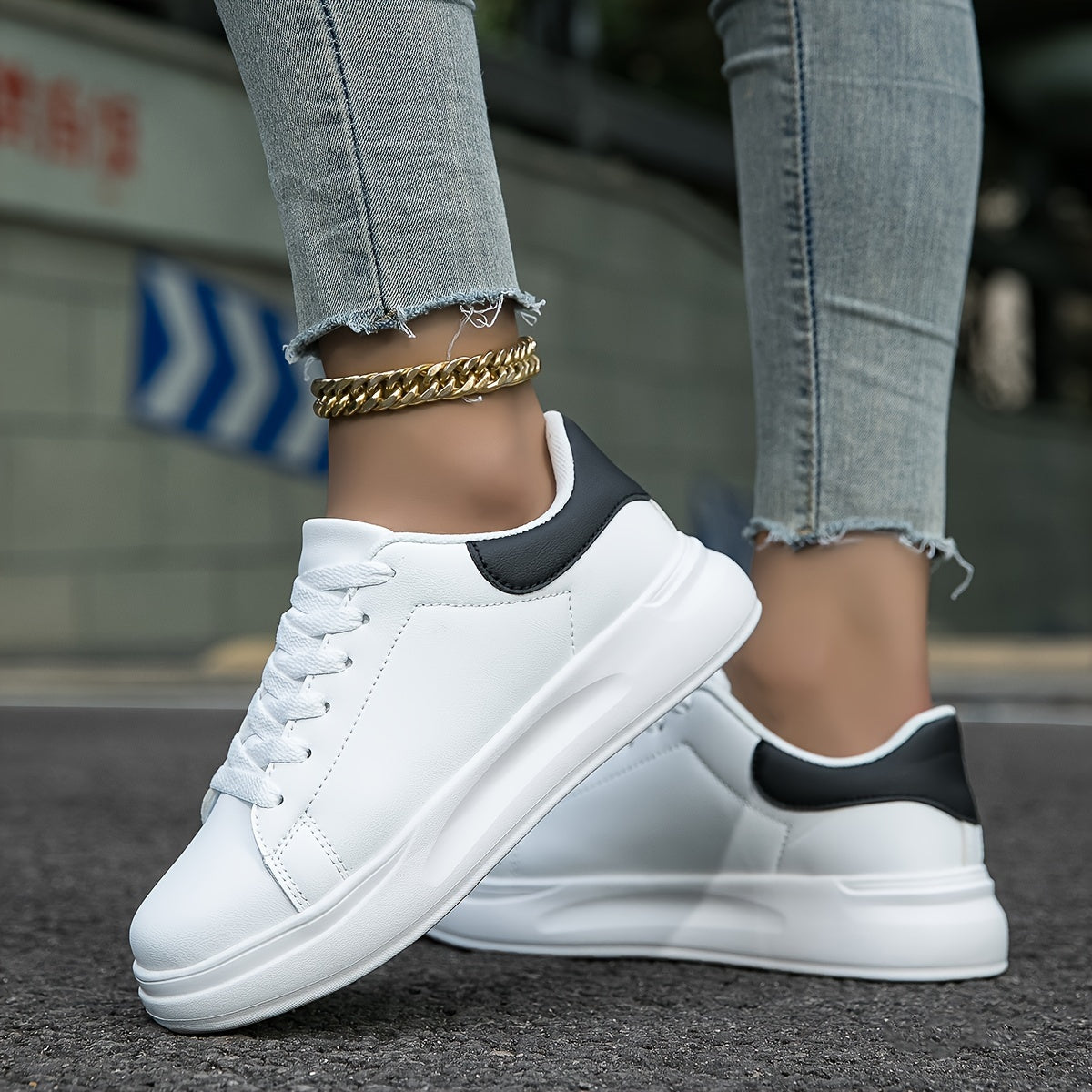 Romy – Białe skórzane sneakersy w czystym stylu