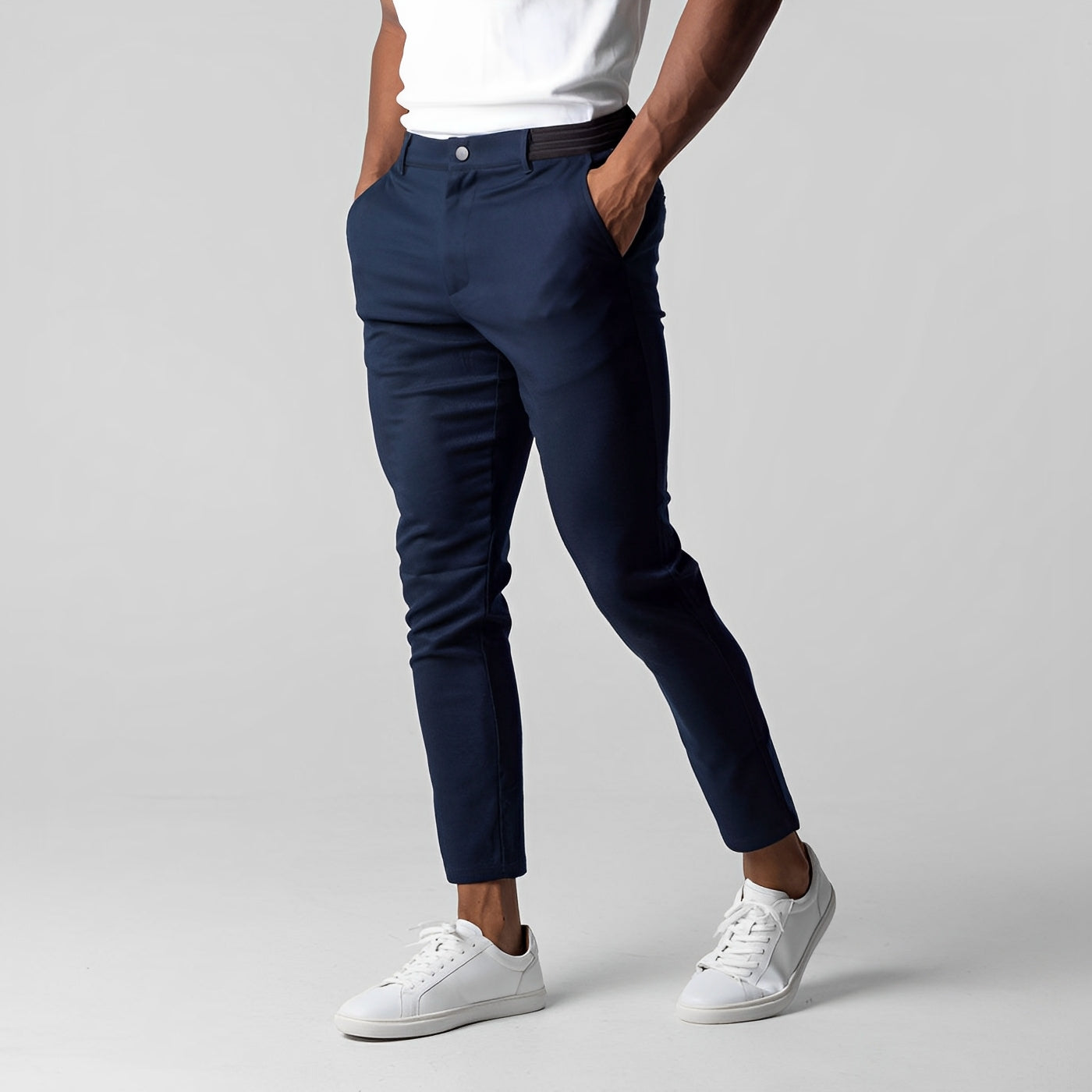 Justine - Męskie Luźne Slim-Fit Chinosy