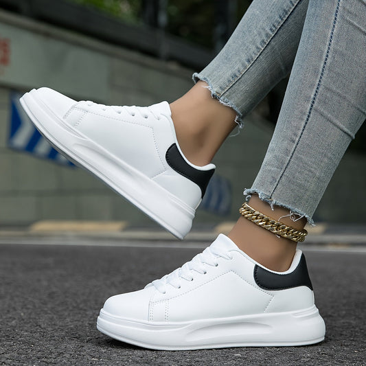 Romy – Białe skórzane sneakersy w czystym stylu